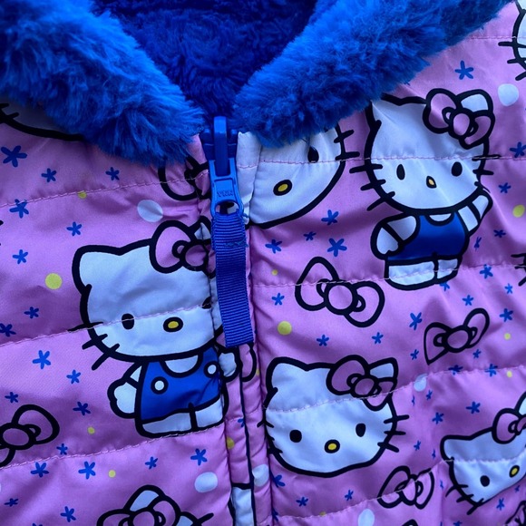 Hello Kitty Sanrio Girls 6 Reversible Puffer Jacket Pink Blue Cute Coat Size 6 - Picture 9 of 12